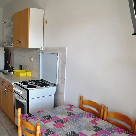 Lancek * إيفان دولاس