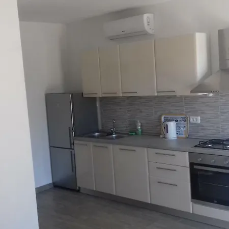 Lancek * إيفان دولاس